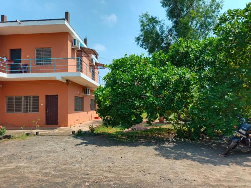 Banana Farmhouse Auroville