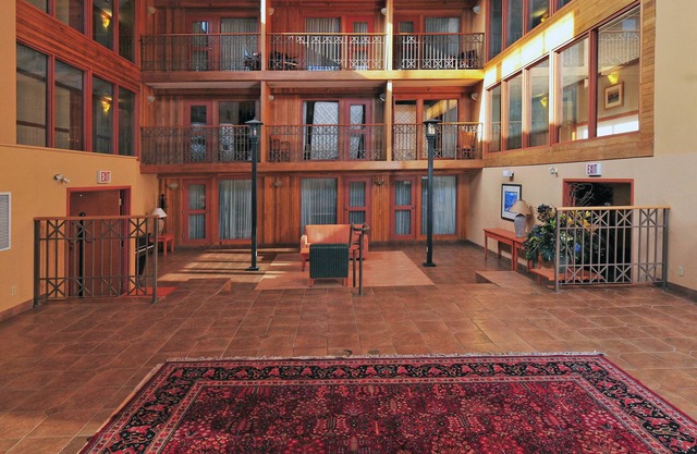 Banff Ptarmigan Inn