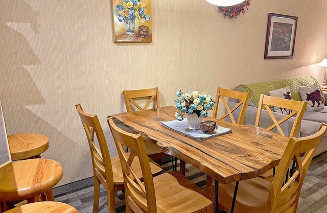 Banff wood lodge- Mtnview/Chalet townhouse/7ppl