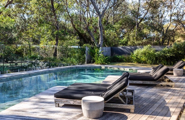 Bangalay Villa 15 just Steps from Seven Mile Beach