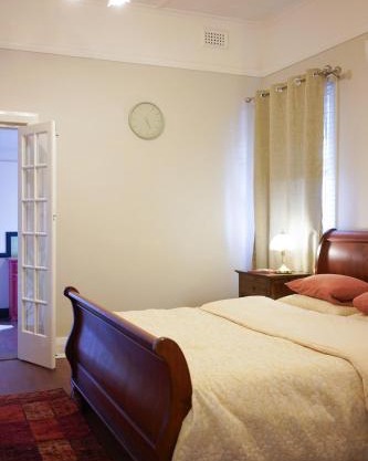 Bank-sia accommodation