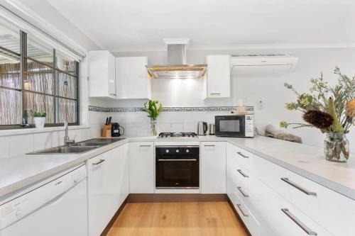 Banksia Beachhouse 38 Kightley Rd Goolwa Beach-No Linen Included
