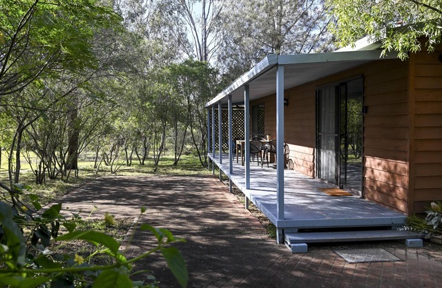 Banksia Cabin 4 - 2 bedroom with 2 x queen beds