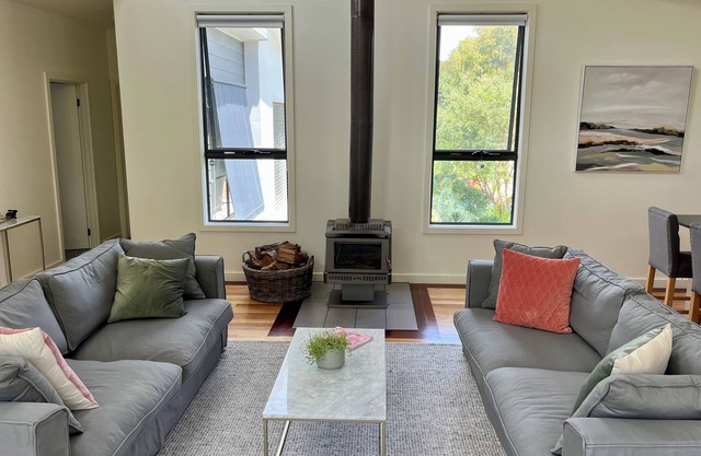 Banksia - Ultimate Beach Relaxation for 2 Families, Linen Included