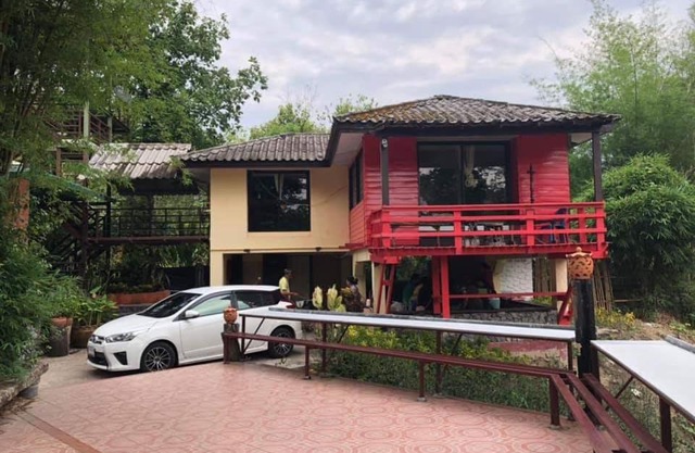 Bansainam Resort