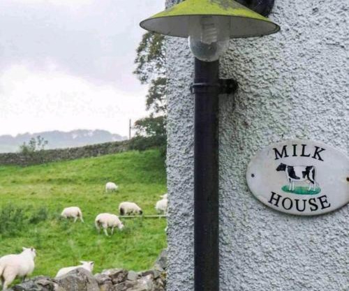 Barcloy Milk House