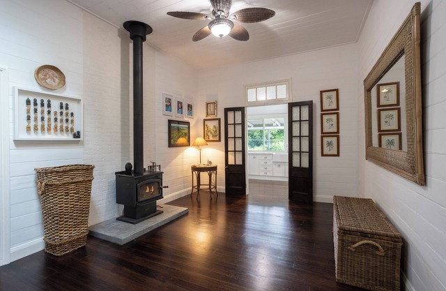 Barefoot & Boots Farmhouse, Duranbah - Kingscliff Hinterland.