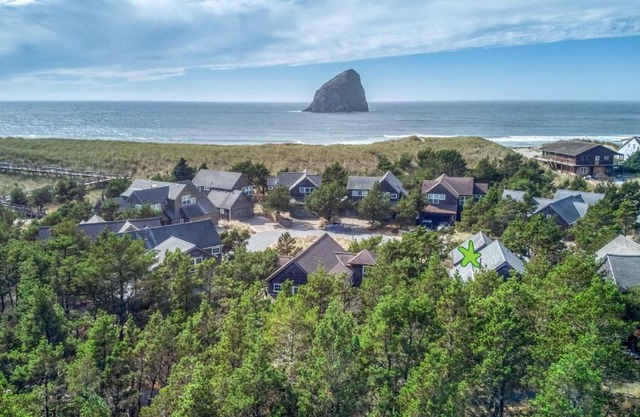 Barefoot Bungalow - Meredith Lodging