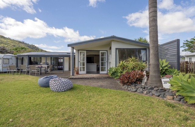 Barefoot Daze - Matarangi Holiday Home