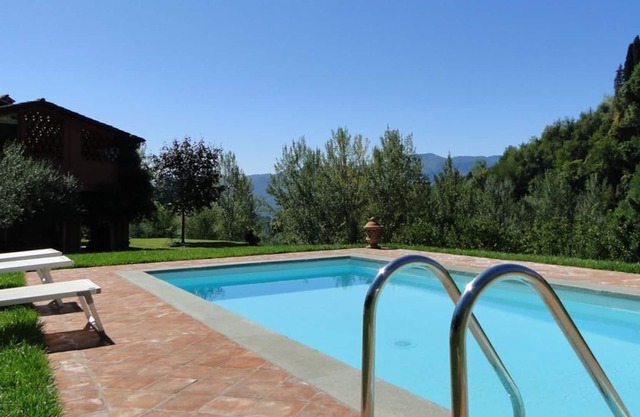 Barga Ripa! Piscina privada. . Paseo de las instalaciones. baño termal ¡WIFI!