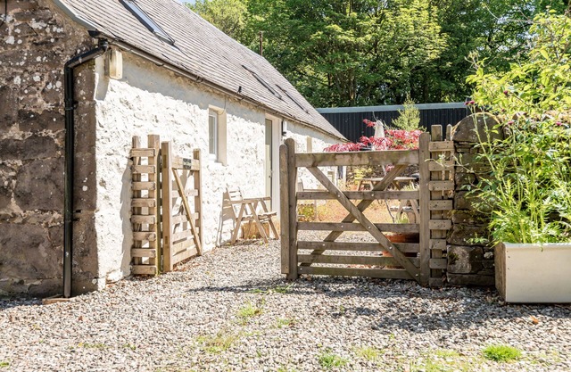 Barn Cottage Sleeps 4 (2 Bedrooms)