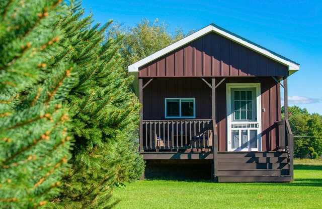 Country Tiny House,Private POOL,Private Barn Game room, Patio&Outdoor Bar