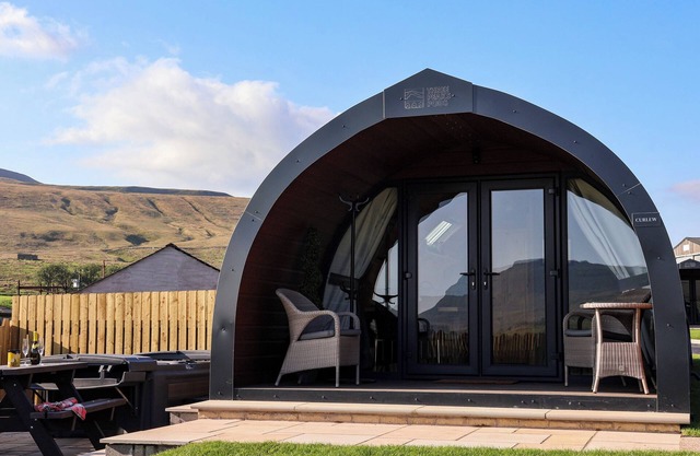 BARN OWL, pet friendly, character holiday cottage in Ingleton