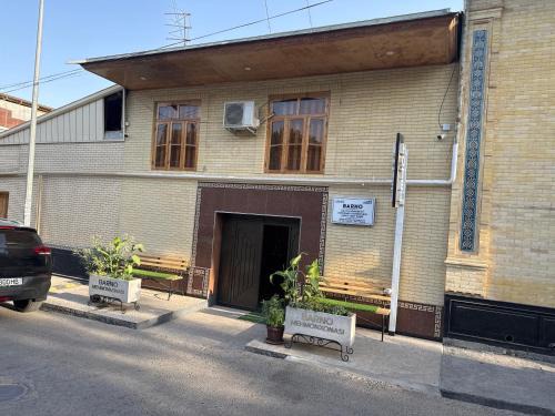 BARNO Guest House
