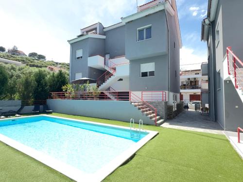 Barounia Suite