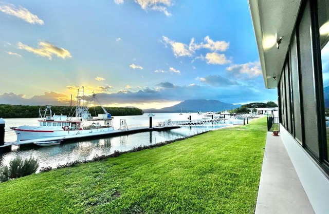 Barra Waters 11