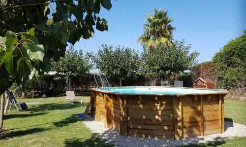 Barraca típica del Delta, con piscina, jardín y barbacoa - Deltavacaciones