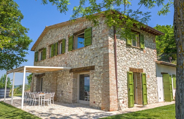 Marche Casa Bartoccio Detrás de las paredes