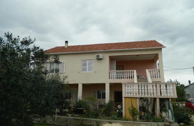 Bartulovi dvori