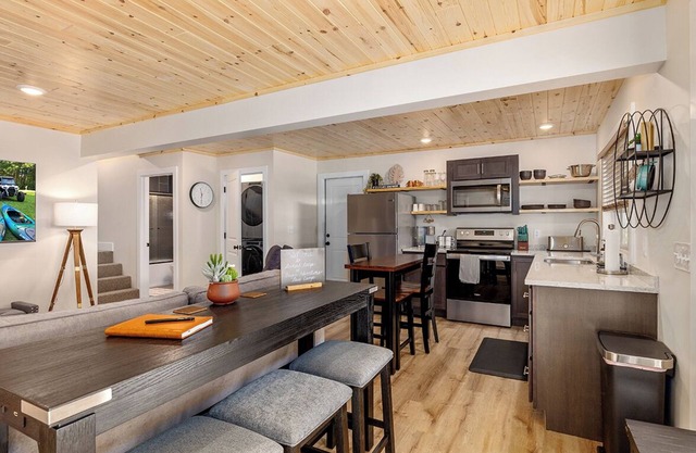 Base Camp | Lookout Lodge #2