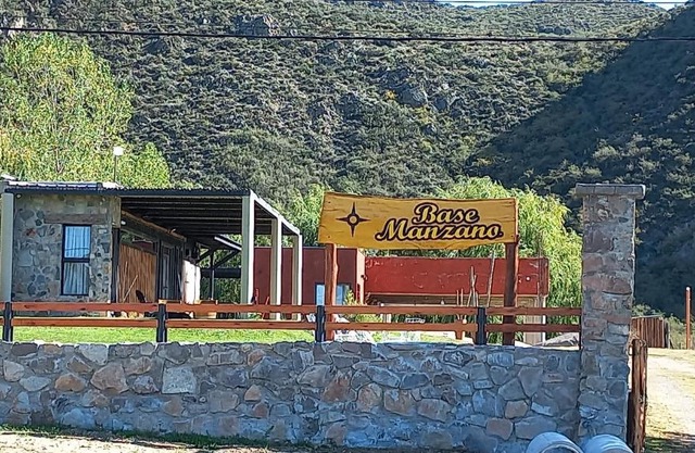 Base Manzano