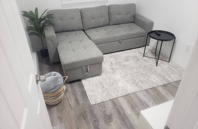 Basement Retreat by the Airport