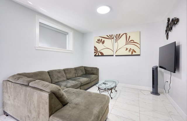 Basement Suite in Vancouver