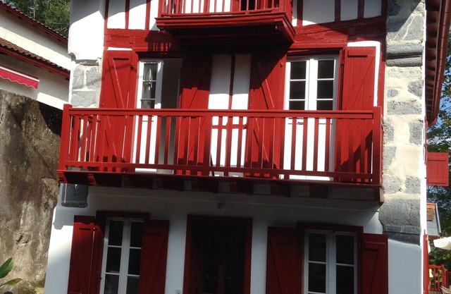 Basque family home in the heart of the historic district