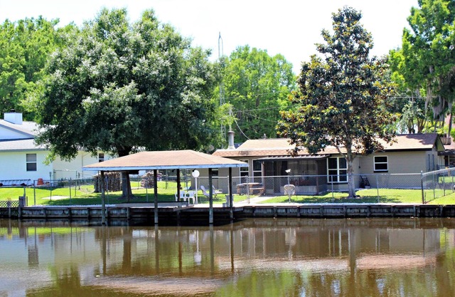 Bass Vacation Vacation Rental - Lago Istokpoga - Bienvenido Pescador!