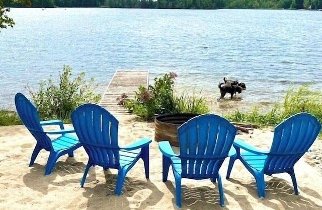 Sweet Cherry Cottage: frente al mar y cerca de todo