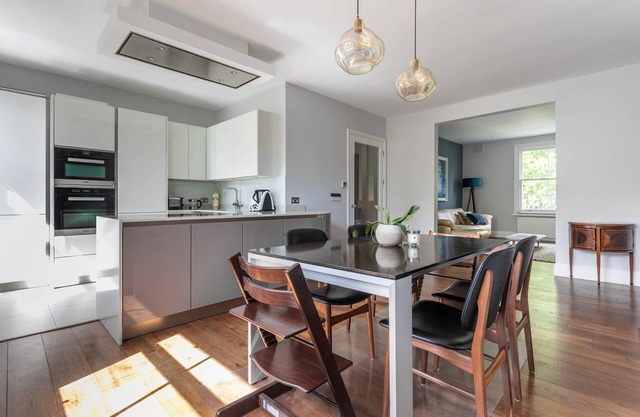 Bassett Road XII by onefinestay