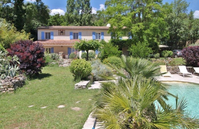 Bastide à 600m du Centre Village