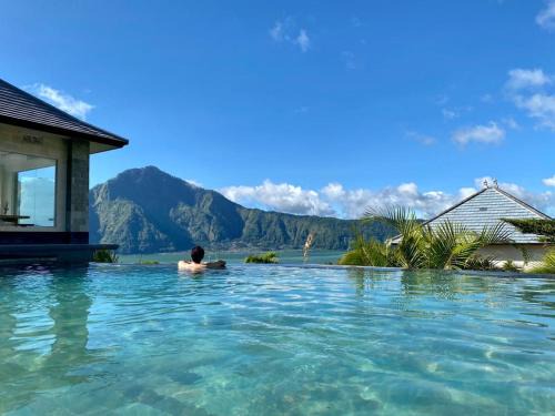 Batur Green Hill and Hot Spring