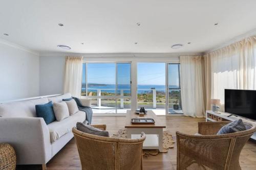 Bawley Blue - oceanfront 4BR pet-friendly retreat