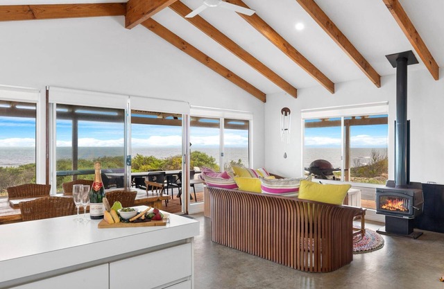 Bay Beach House - Peppermint Grove Beach, WA