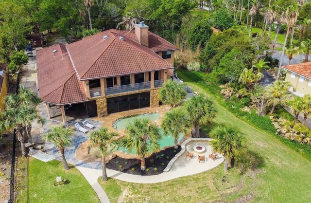 Gorgeous Bay Breeze Estate - Heated Pools, Private Pier & Walk to the Boardwalk!