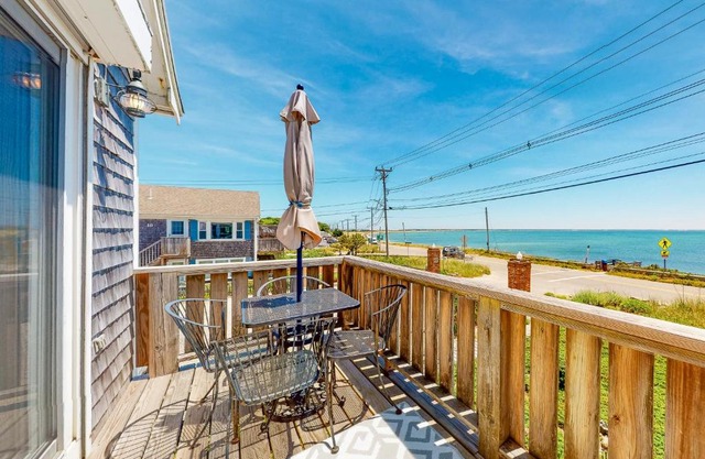 Bay Colony Vista