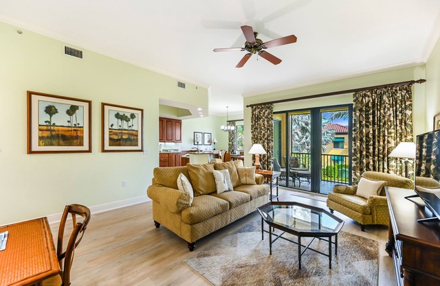 Bay Dreamer Cottage at Naples Bay Resort