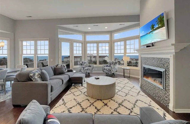 Bay Harbor Condo in Gated Community. Lake Michigan Views, Golfing & Shopping!