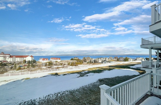 Bay Harbor Condo en comunidad privada cerrada. Cerca de las pendientes y las compras!