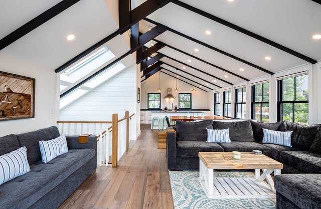 Bay Haven - Newly Renovated Home on Fisher Beach w/ water views and AC