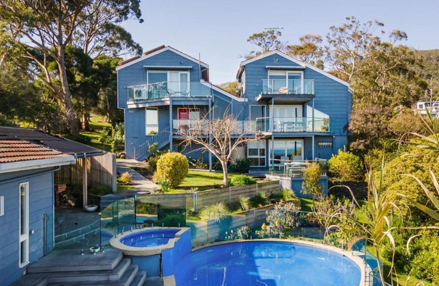 Bay Views From Drury Lane with Solar Heated Pool and Gas Heated Spa