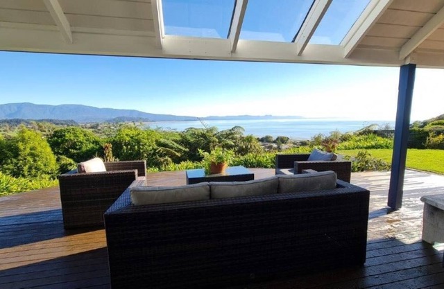 Bay Views on Bay Vista