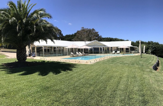 Bayfield Resort - Pool | Pickleball | Basketball
