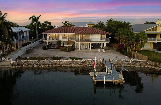 Bayfront Bliss in Islamorada, Private Dock & Stunning Sunset Views