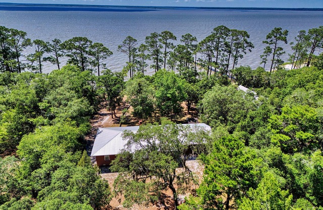 Bayfront Home just minutes from St. George Island! Sleeps 8! Private Estate!