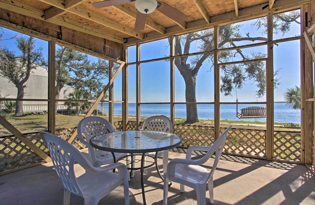 ¡NUEVO! Bayfront Panama City Studio Near Tyndall AFB!