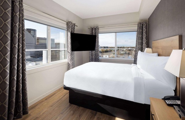Baymont By Wyndham West Edmonton