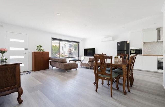 Bayshore Bliss - A Family Beachside Hideaway
