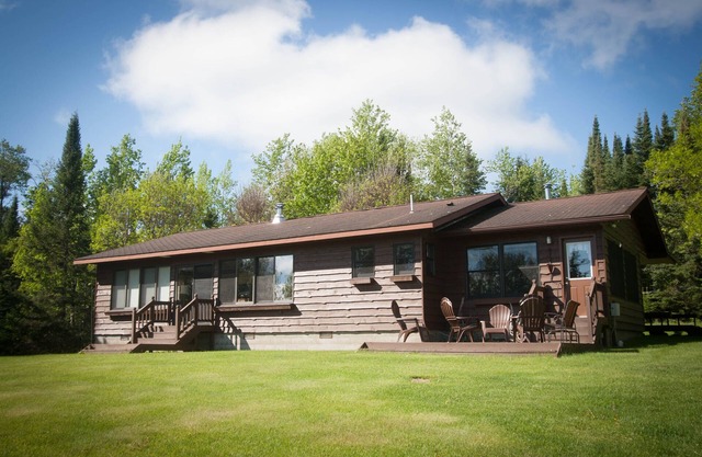 Bayside Fish Camp and Family Retreat - 1. 5 Acres